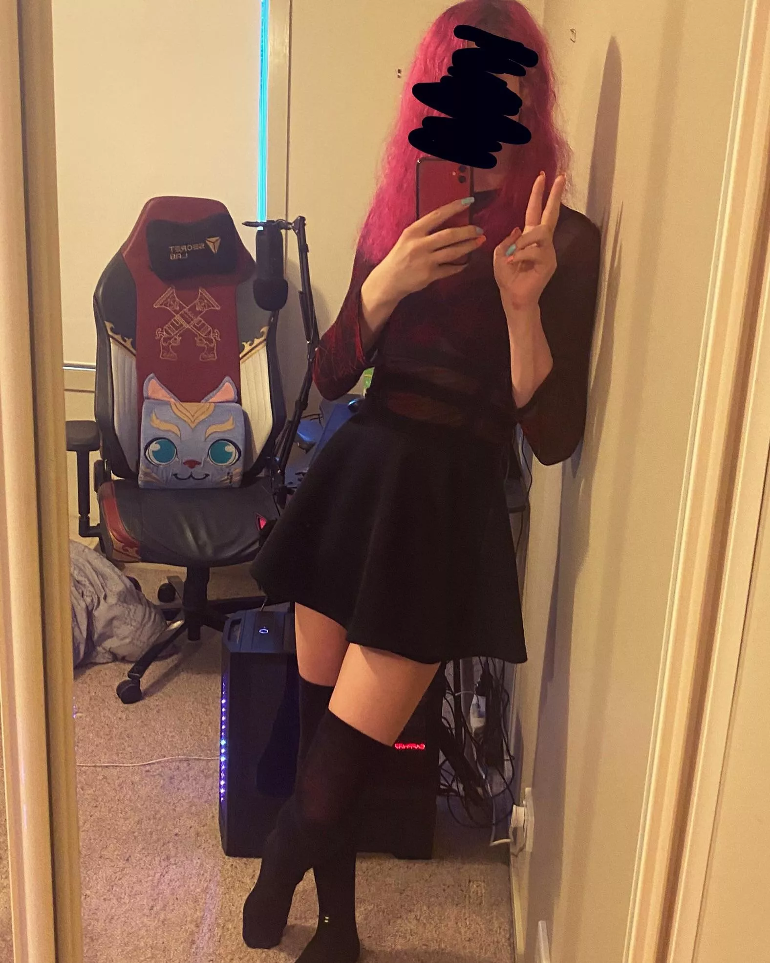 Just moved to new place so was a bit stress out so I had to put something cute on