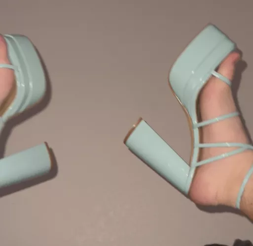 new Fashion Nova heels I got from FB market 🤩