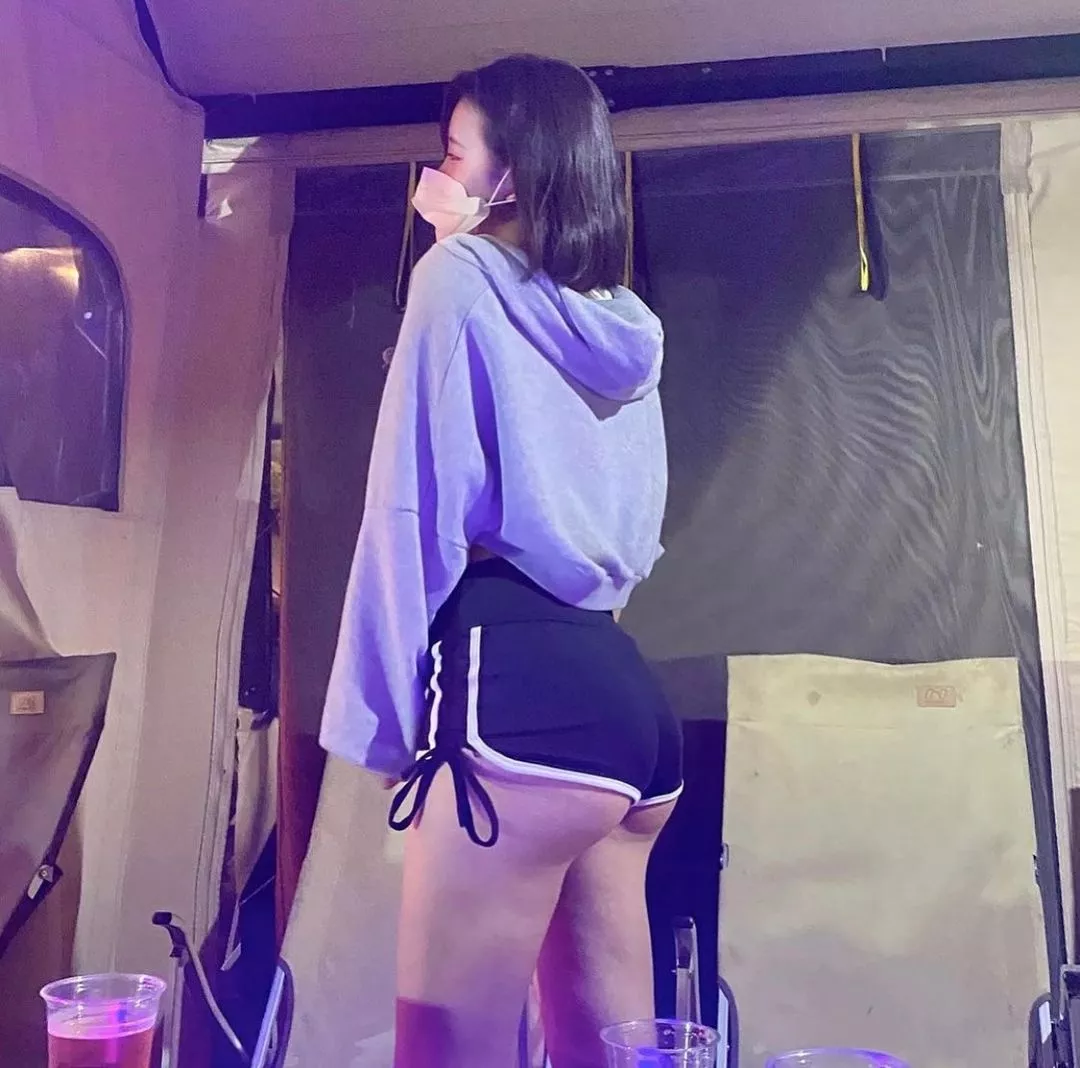 Nice butt cheeks