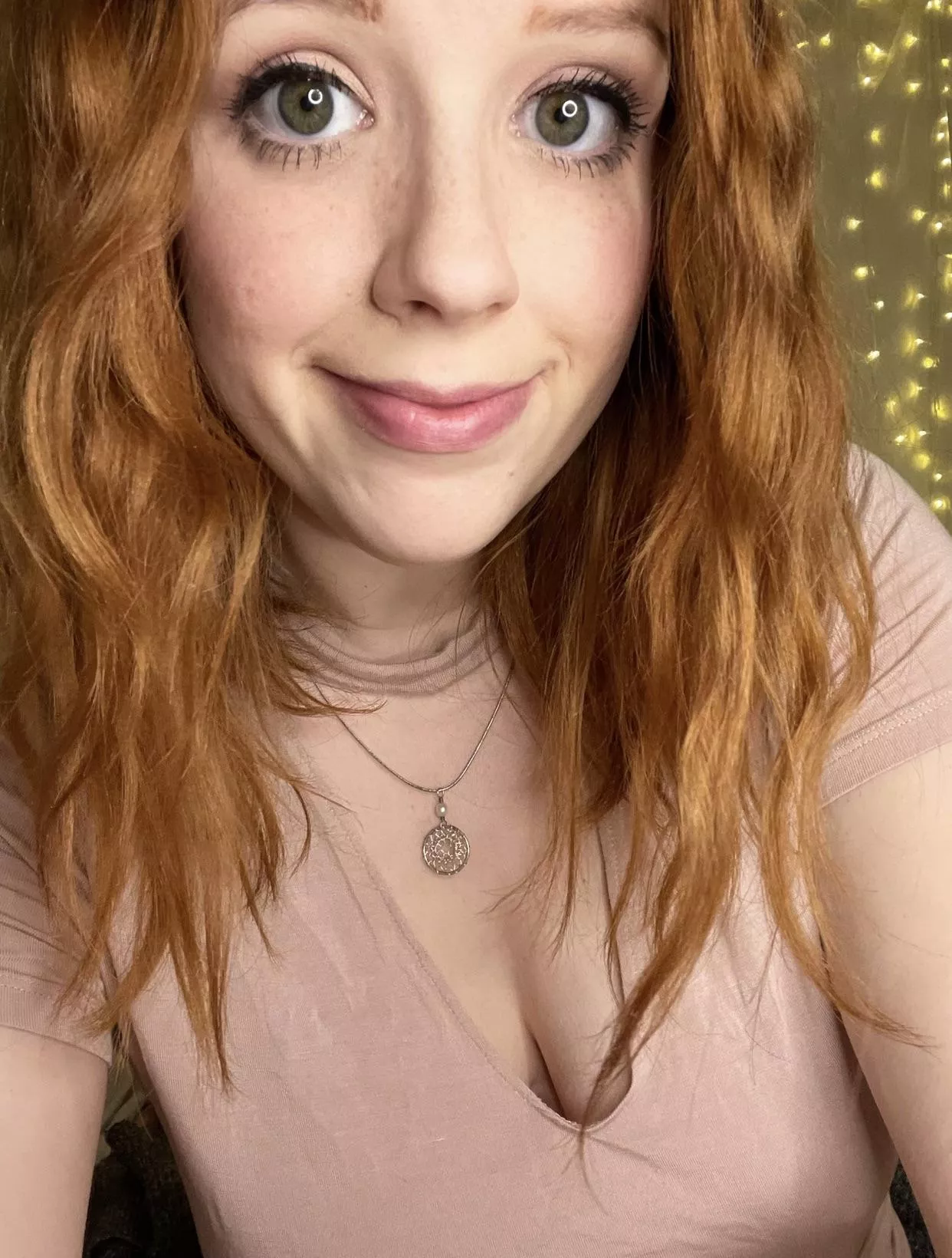 What’s the first thing you notice about me? 😇