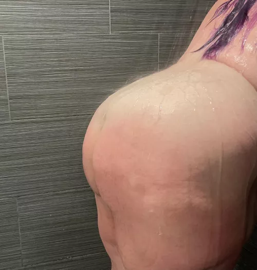 Who likes a juicy peach?