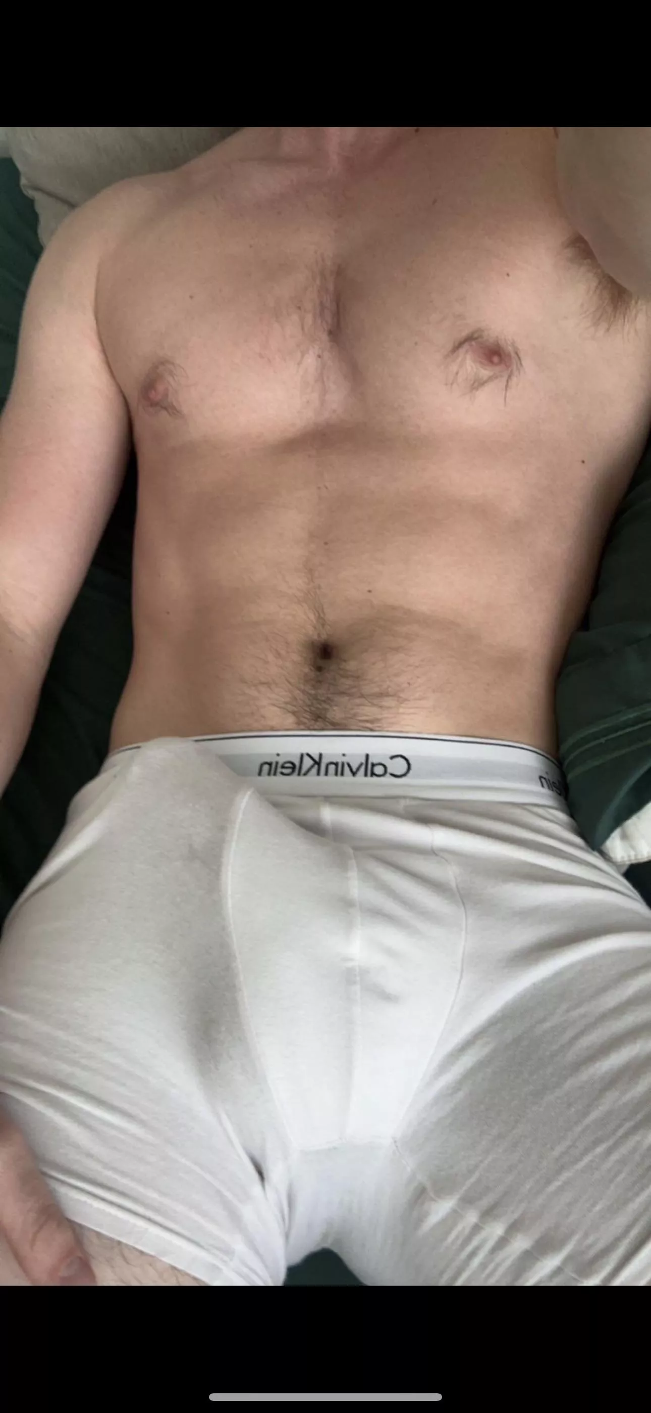 21 US college bro LF 21+ FIT jocks and dads to jerk with (must be muscular) snap: chicken-guyz