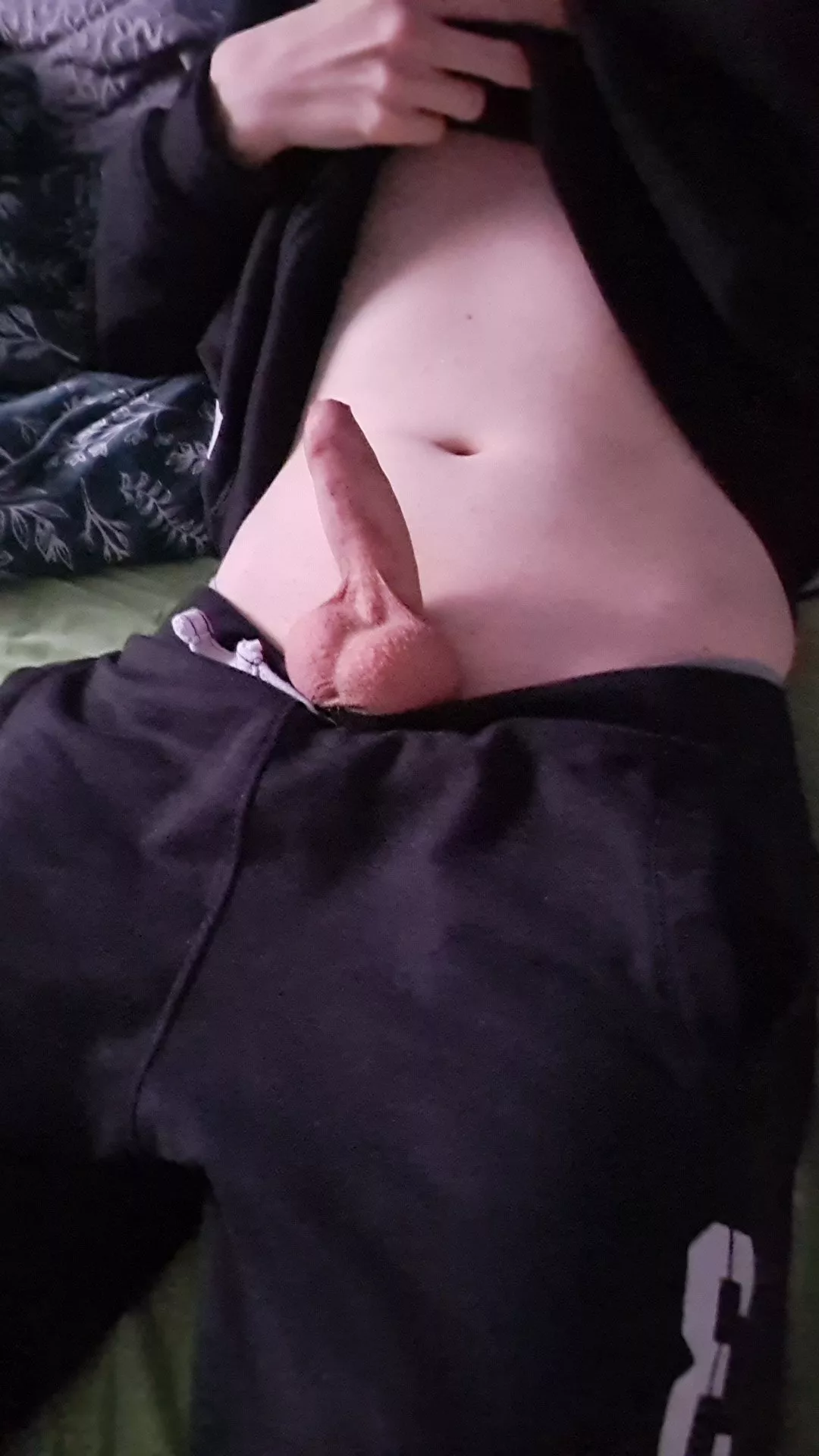 Anyone like some bottom dick? :3