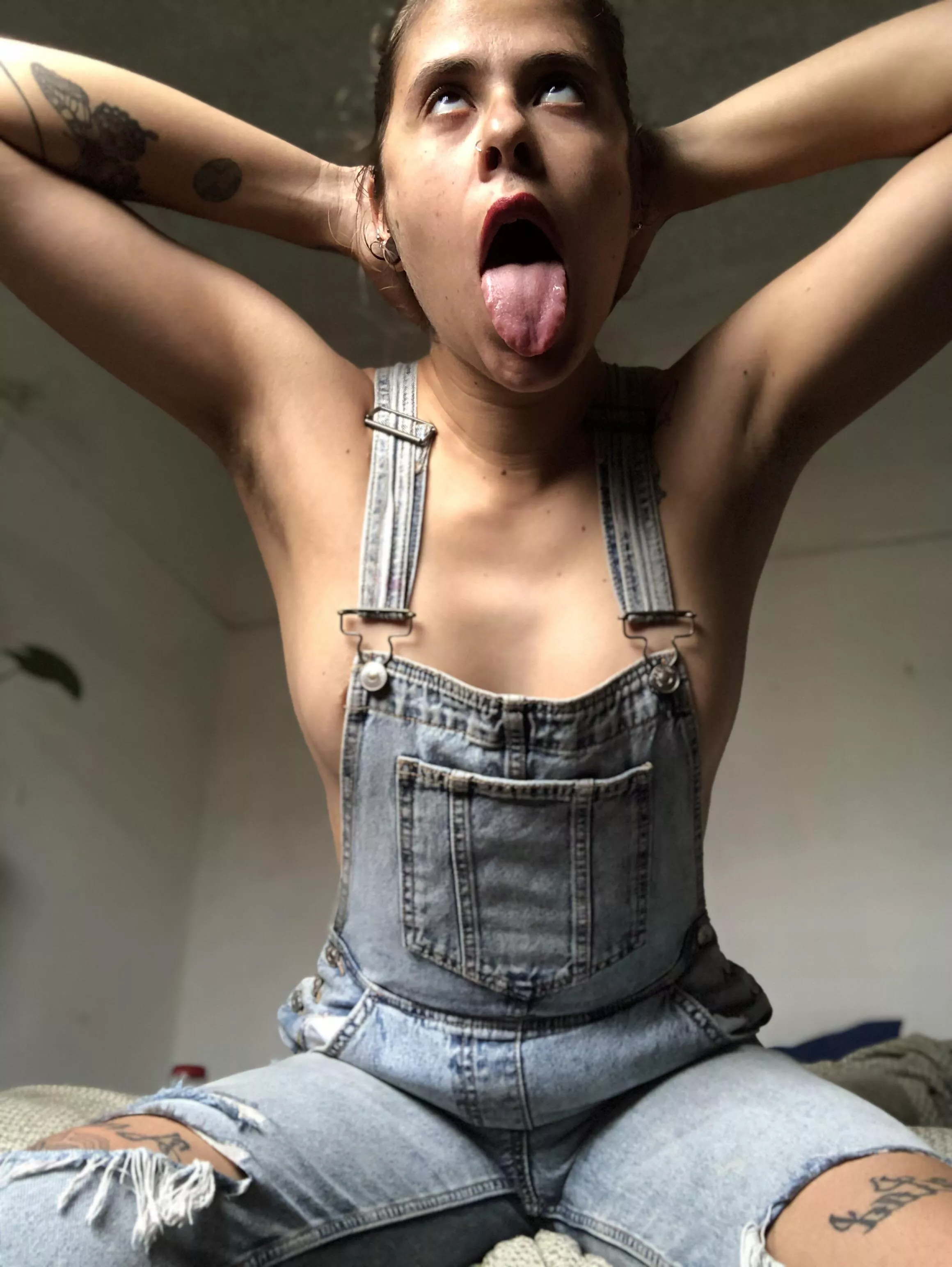 can u put ur cock in my mouth? 👉🏼👈🏼🤤