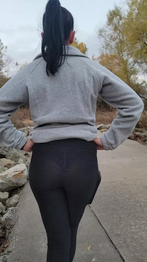 Casual walk through the neighborhood 🍑