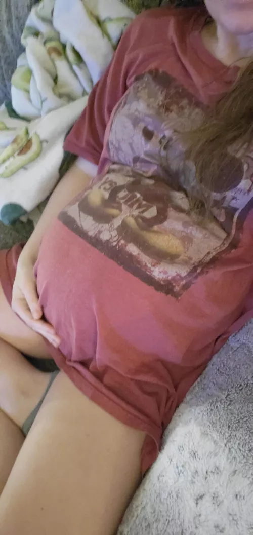 Chillin on the couch with no pants. Getting so big now