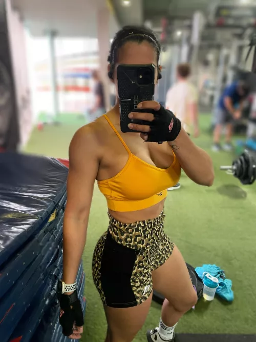 [f] weekend vibes bb