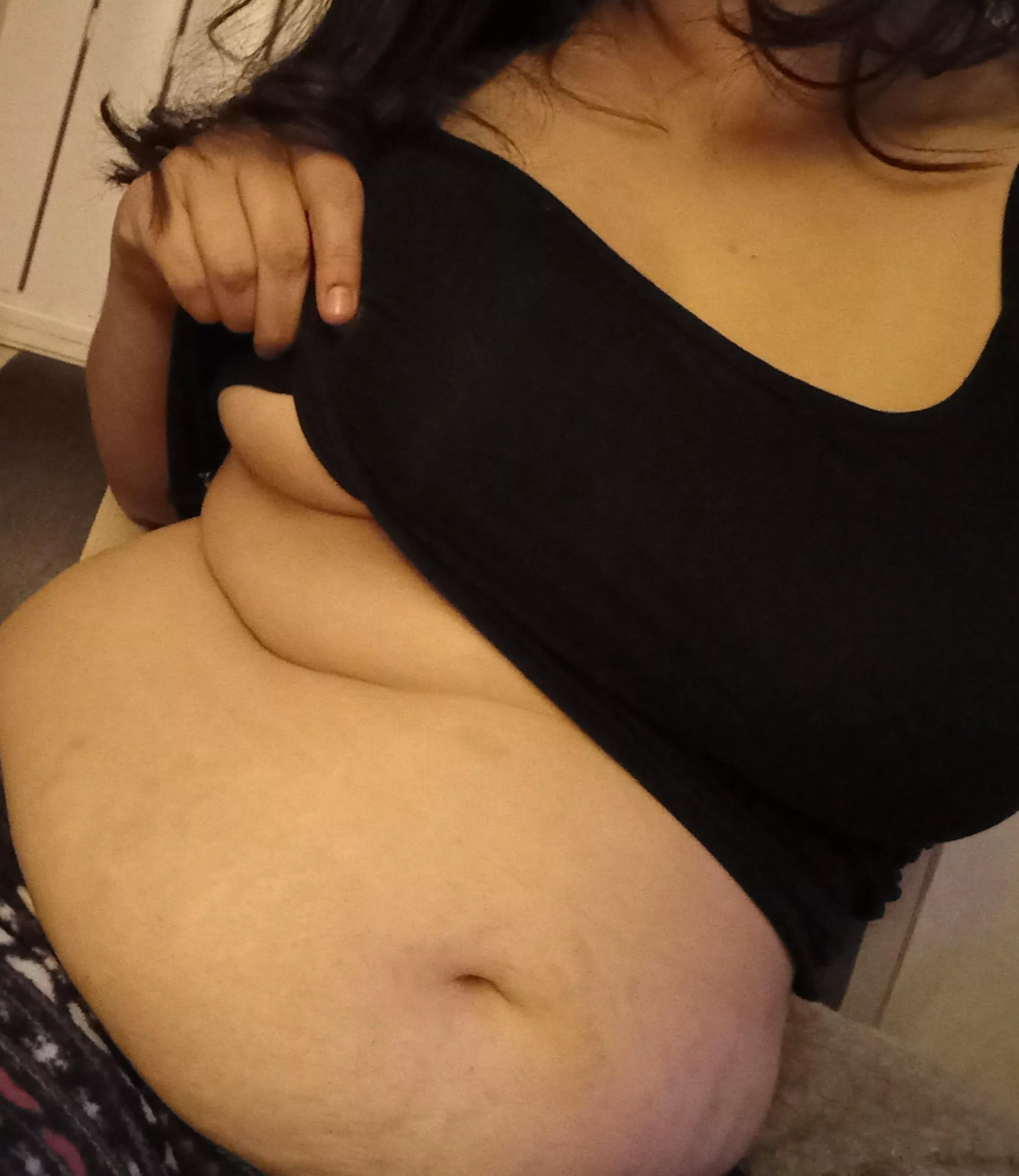 Feed me chocolate and tell me I'm pretty (plump!)