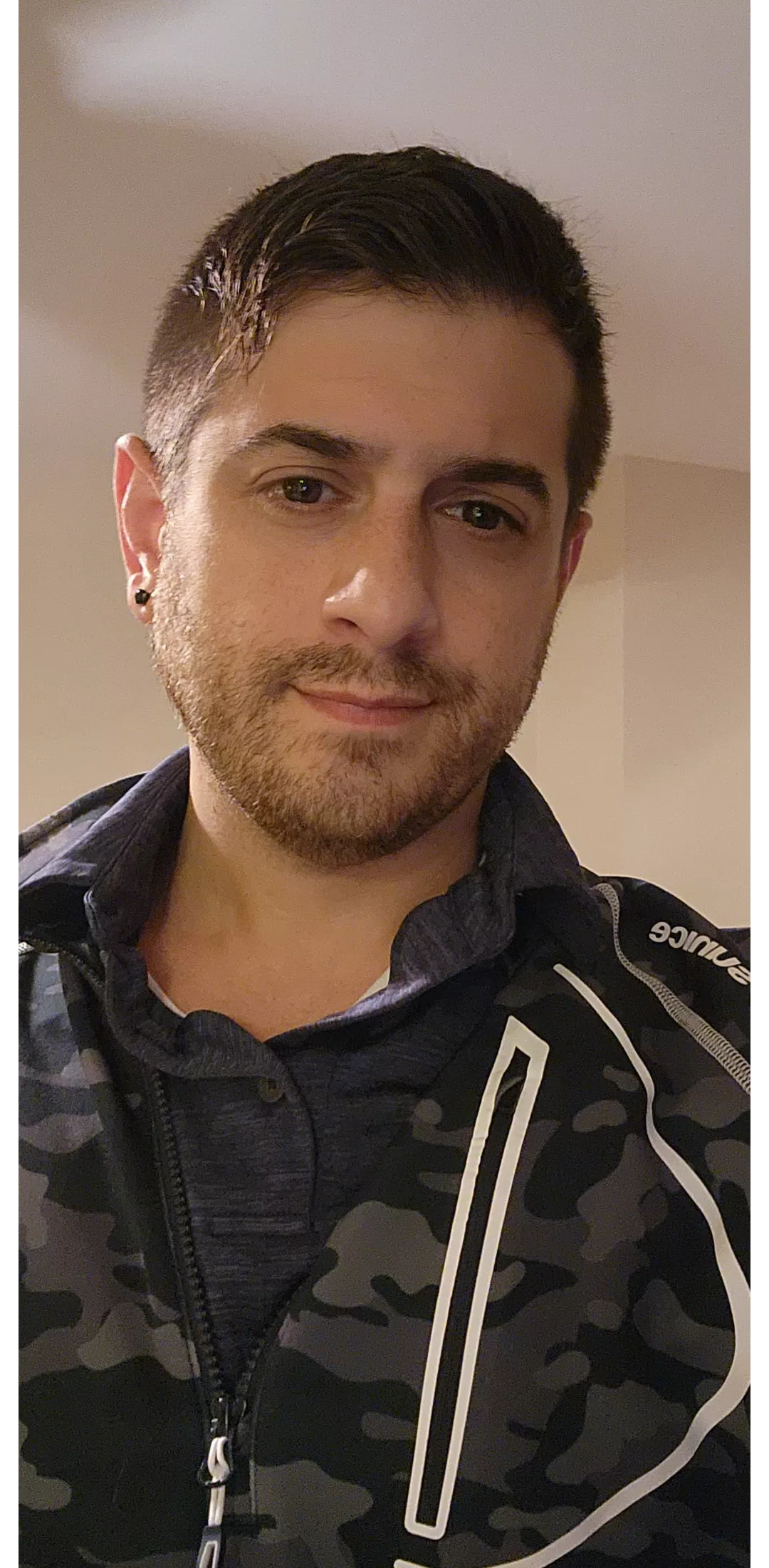 Hey looking for gaming friends. I'm 35 most my friends have kids now and I'm bored as hell. Life of a gay single adult.