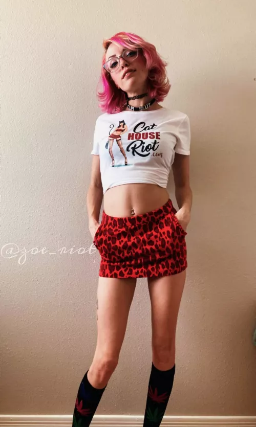 I always love to show my belly button, even if it’s just a little bit