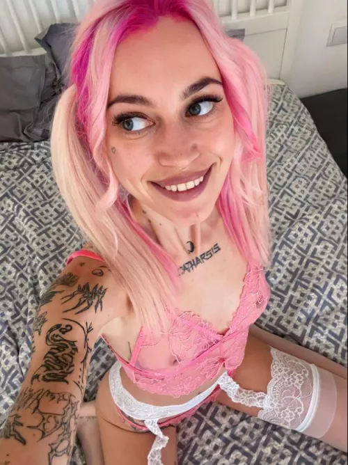 I want to blowjob my tattoo artist, that's normal?