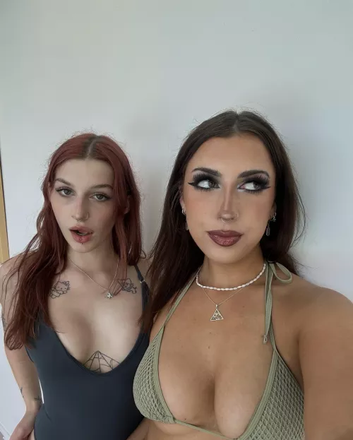 is left or right better boner material? xx