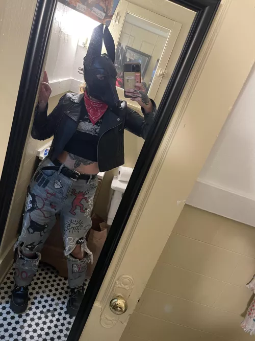 love being the resident Doggy at the alt club 🖤