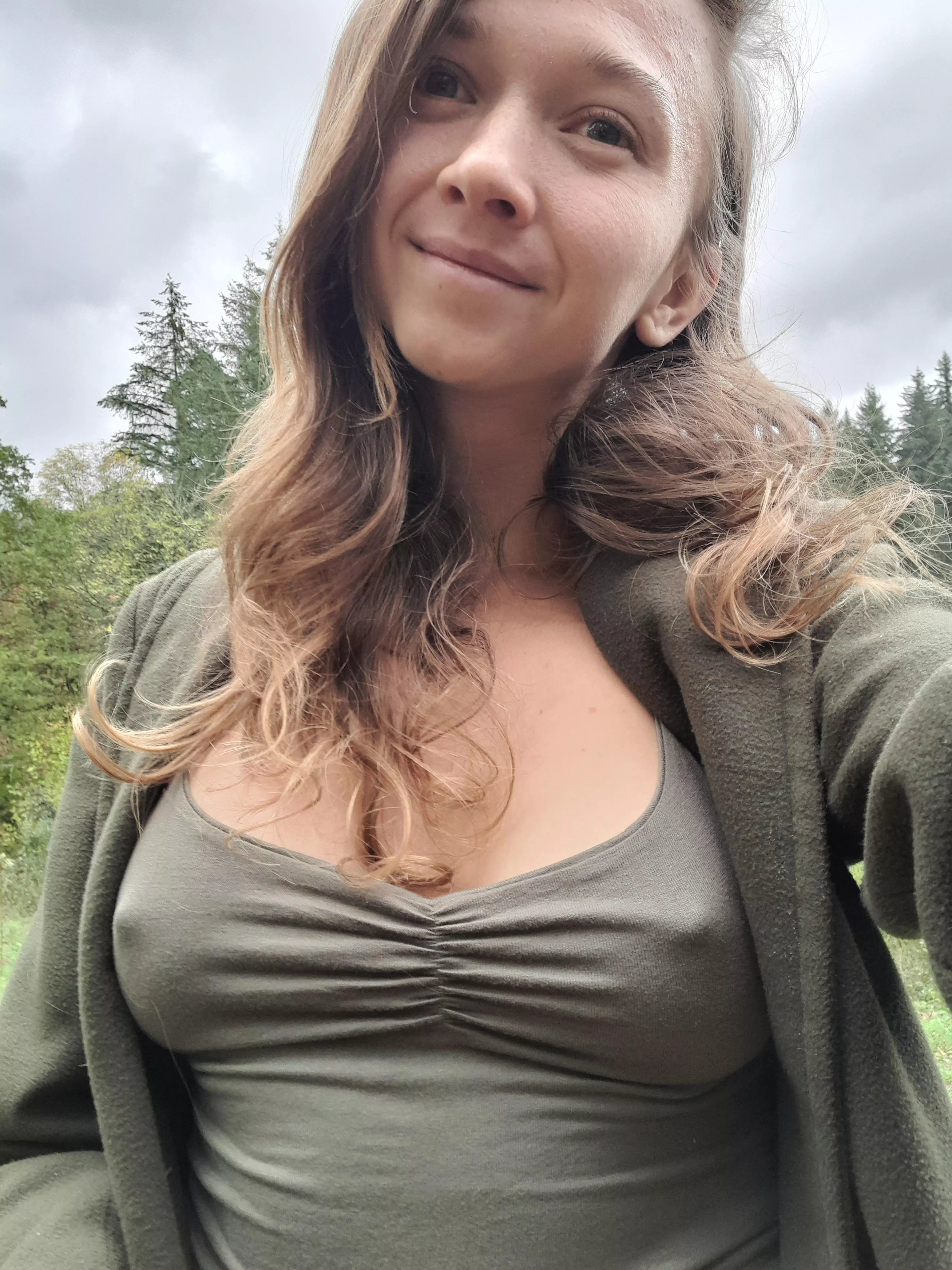 No bra... you can say that temperatures go low 😄