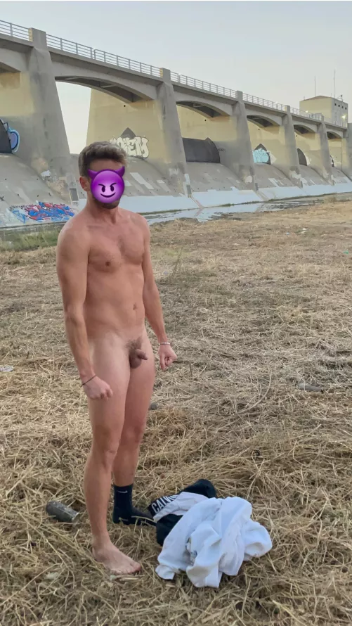 Public nudity is hard when the weather gets cold :/