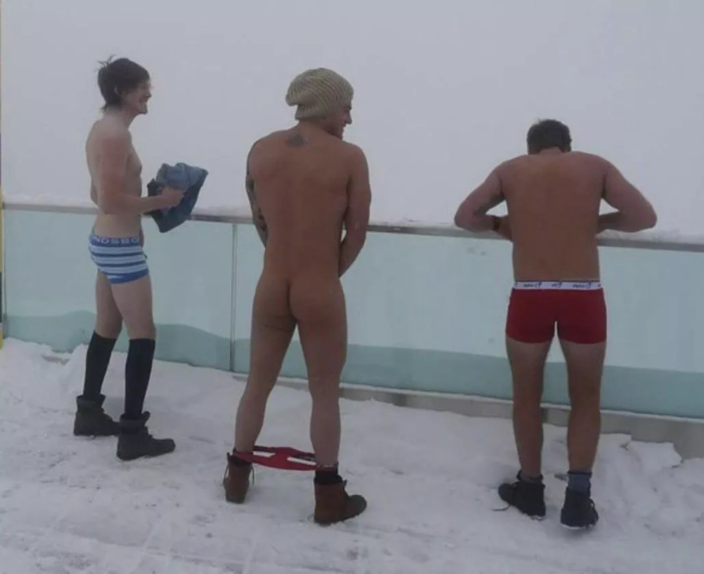 Underdressed and they don't seem to mind