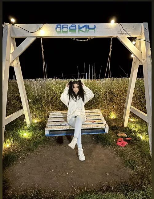 Waiting for my swing partner