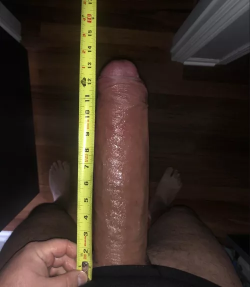 When your tinder date doesn’t believe you, you whip out the tape 📏