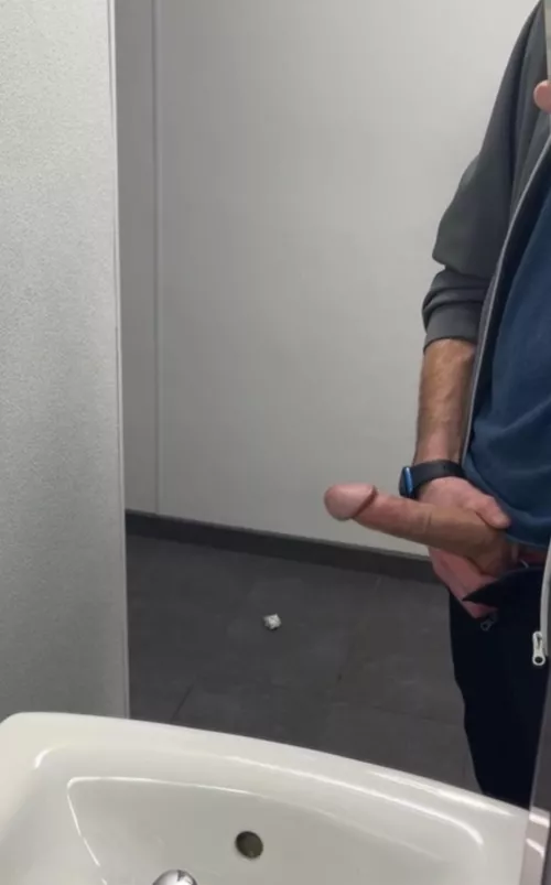 Wish one of my coworkers would catch me like this.