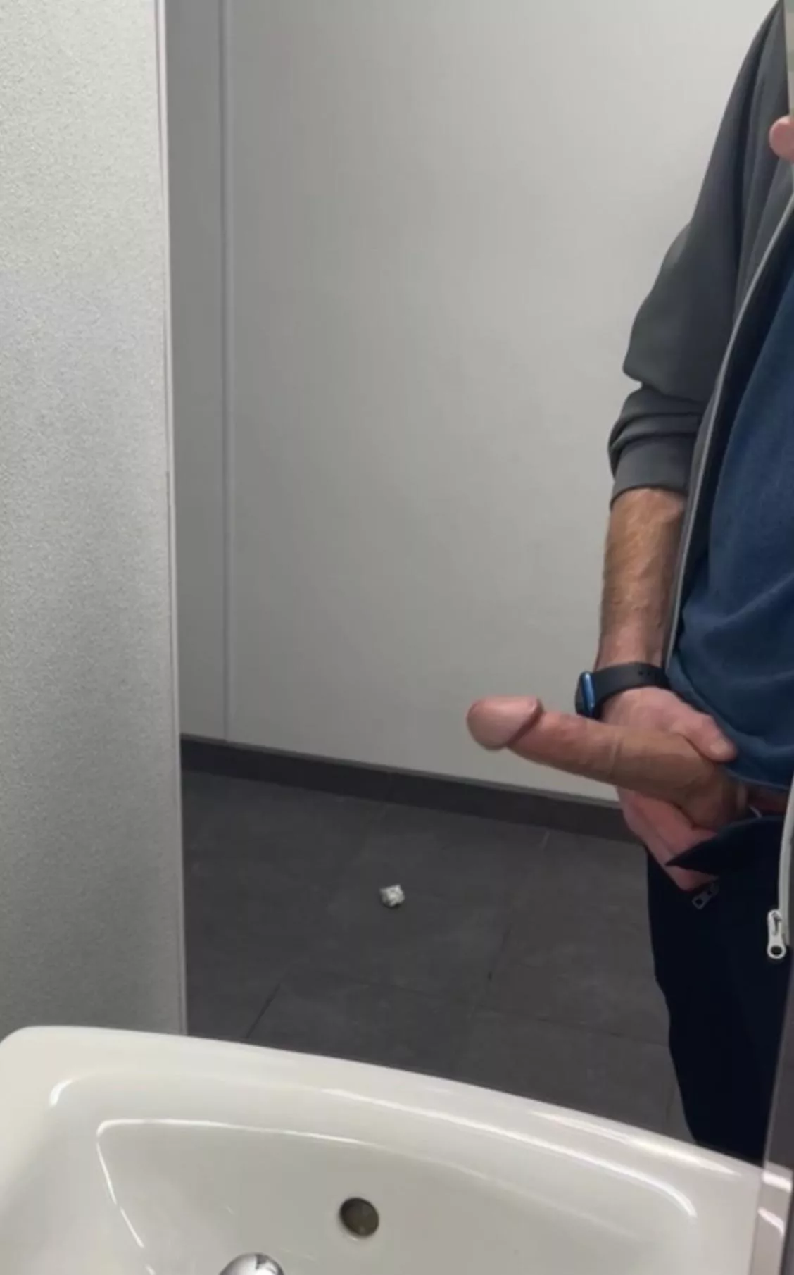 Wish one of my coworkers would catch me like this.