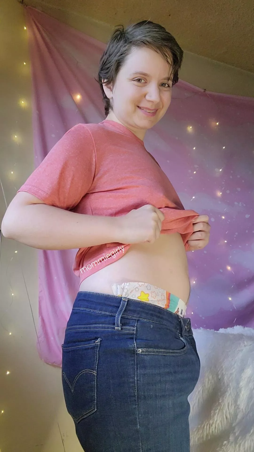 Would you run errands with your babygirl in a full size diaper 🤭