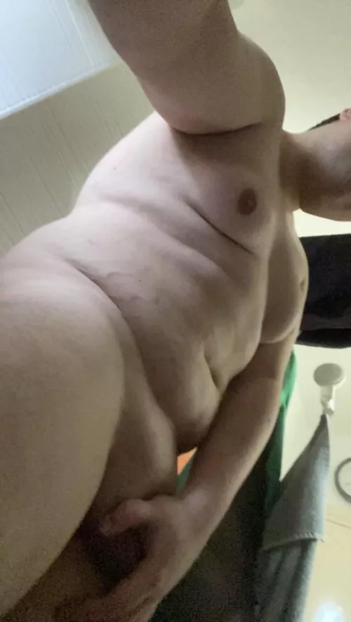 21 chubby uncut smooth french looking for jerk buddy or top ;)