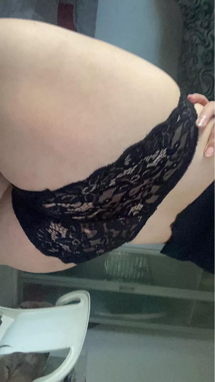 👀 Come get lost in these curves