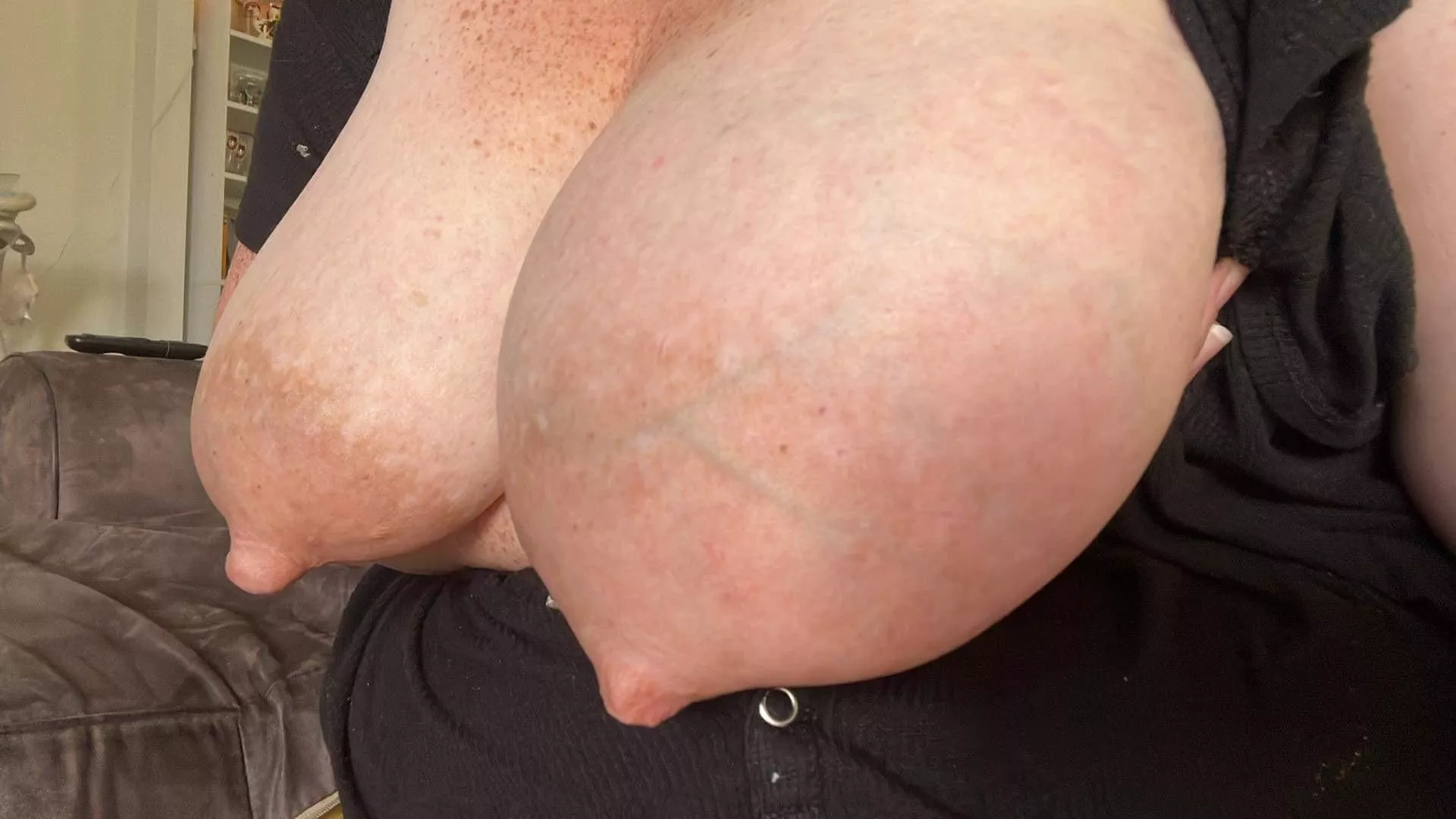 Do you like the way my udders sit