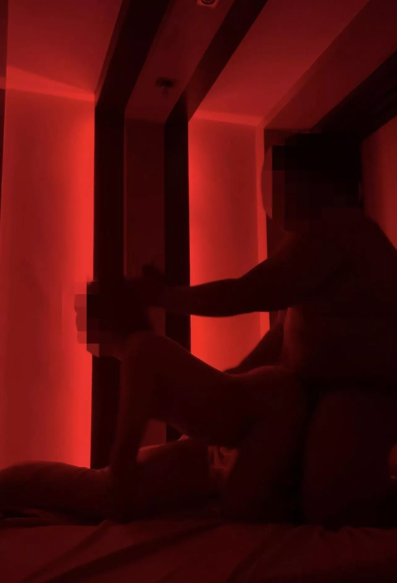 EX FWB ASK [M]E TO POST OUR OLD PIC ENJOY!