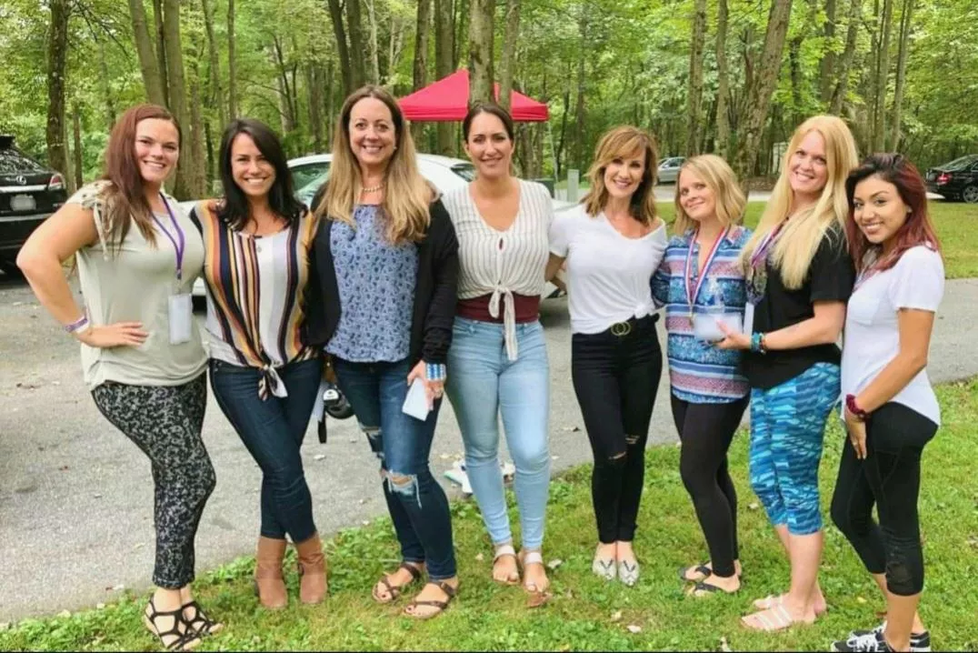 Group of milfs&cougars💯🔥