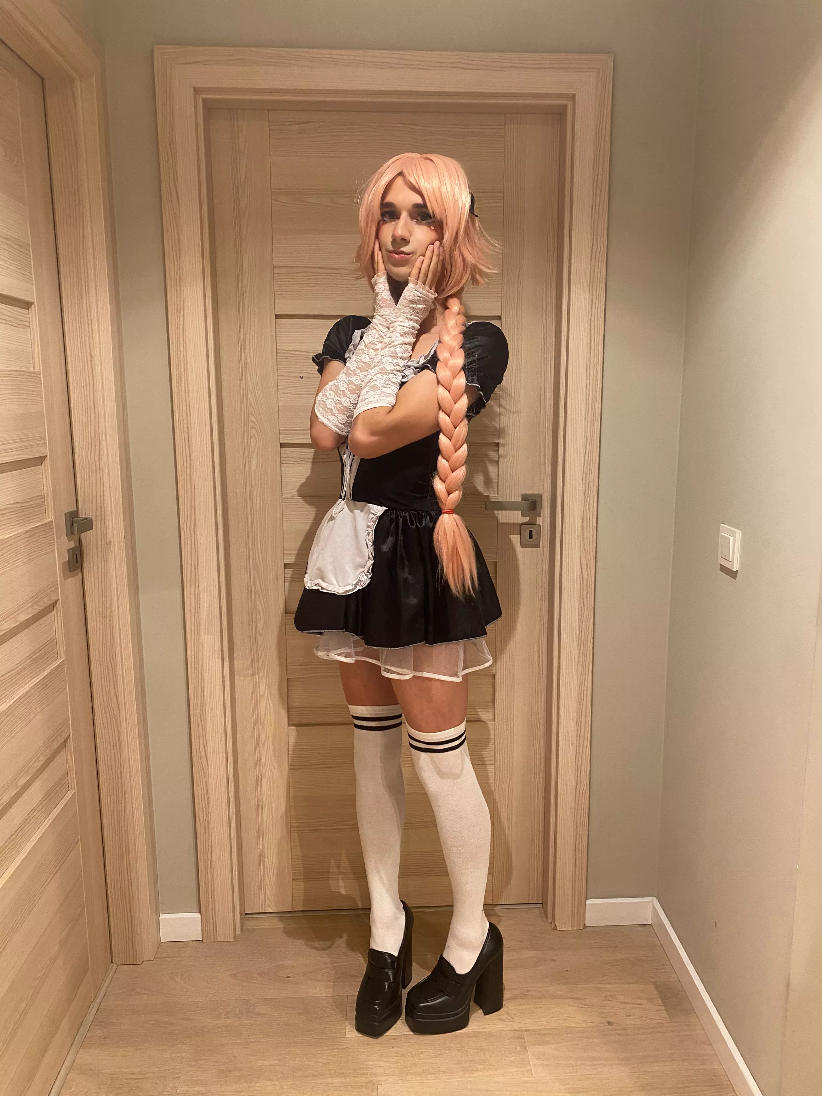 haiii *try not to blush* >w<