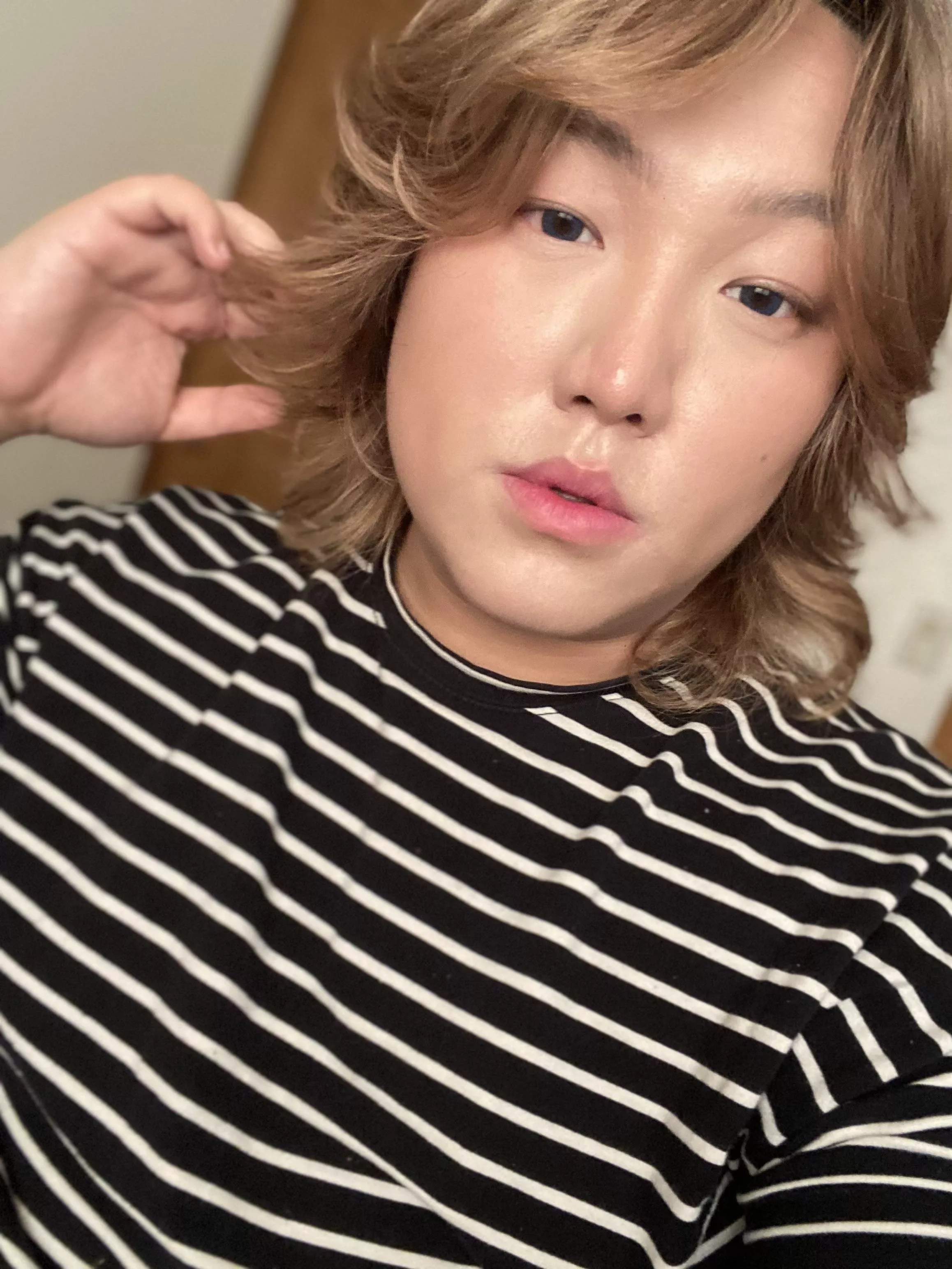 Hi, can you guess my age?