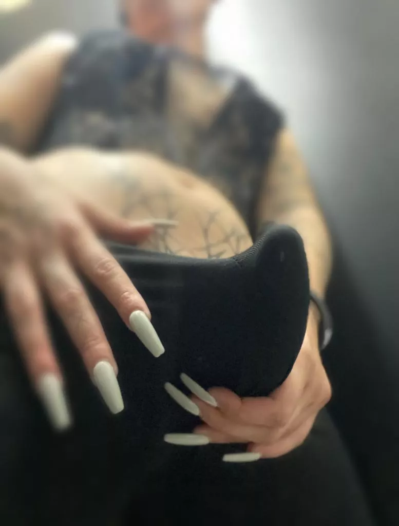 I can’t hide this dick.