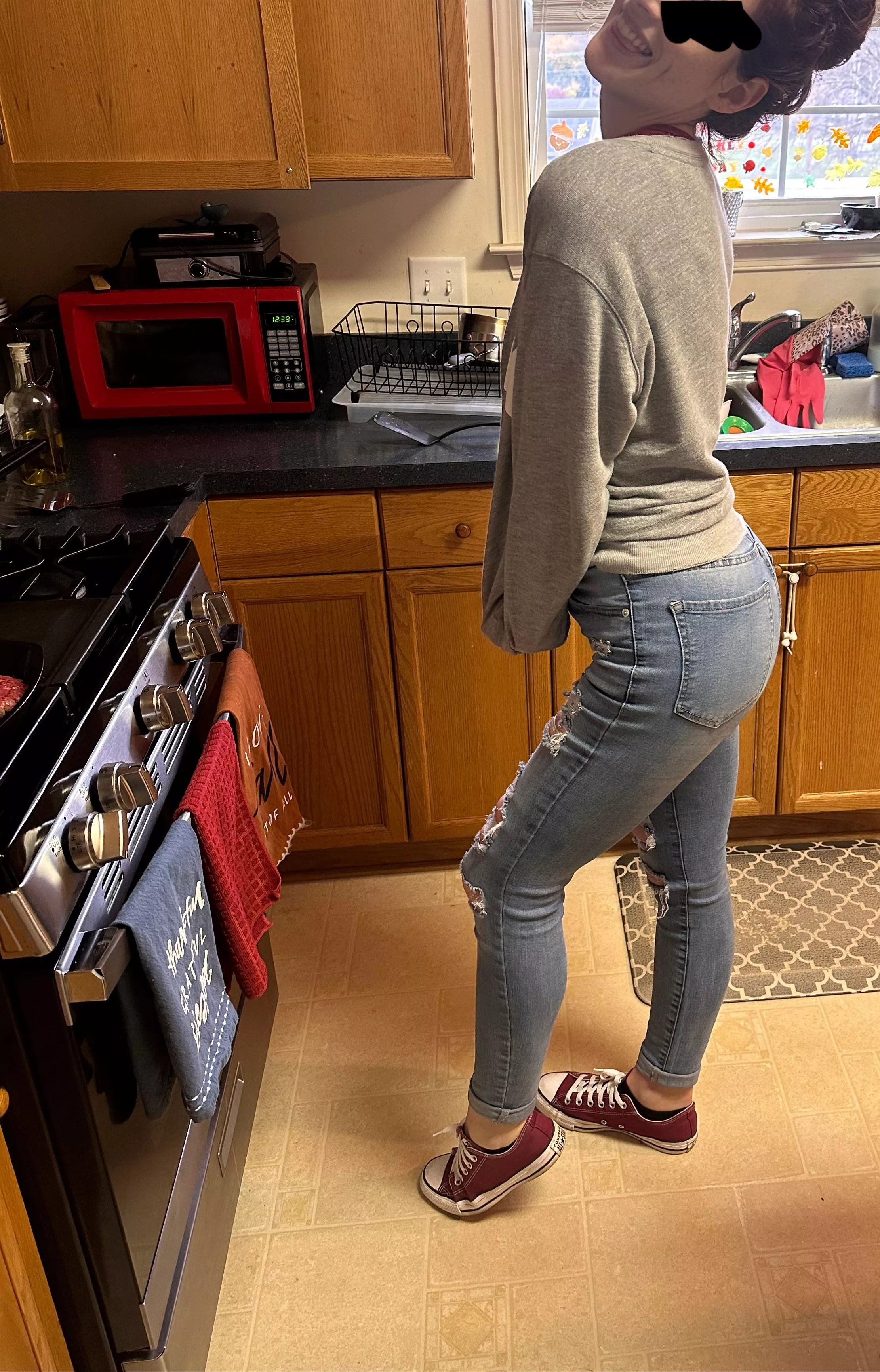 Mom jeans on point today