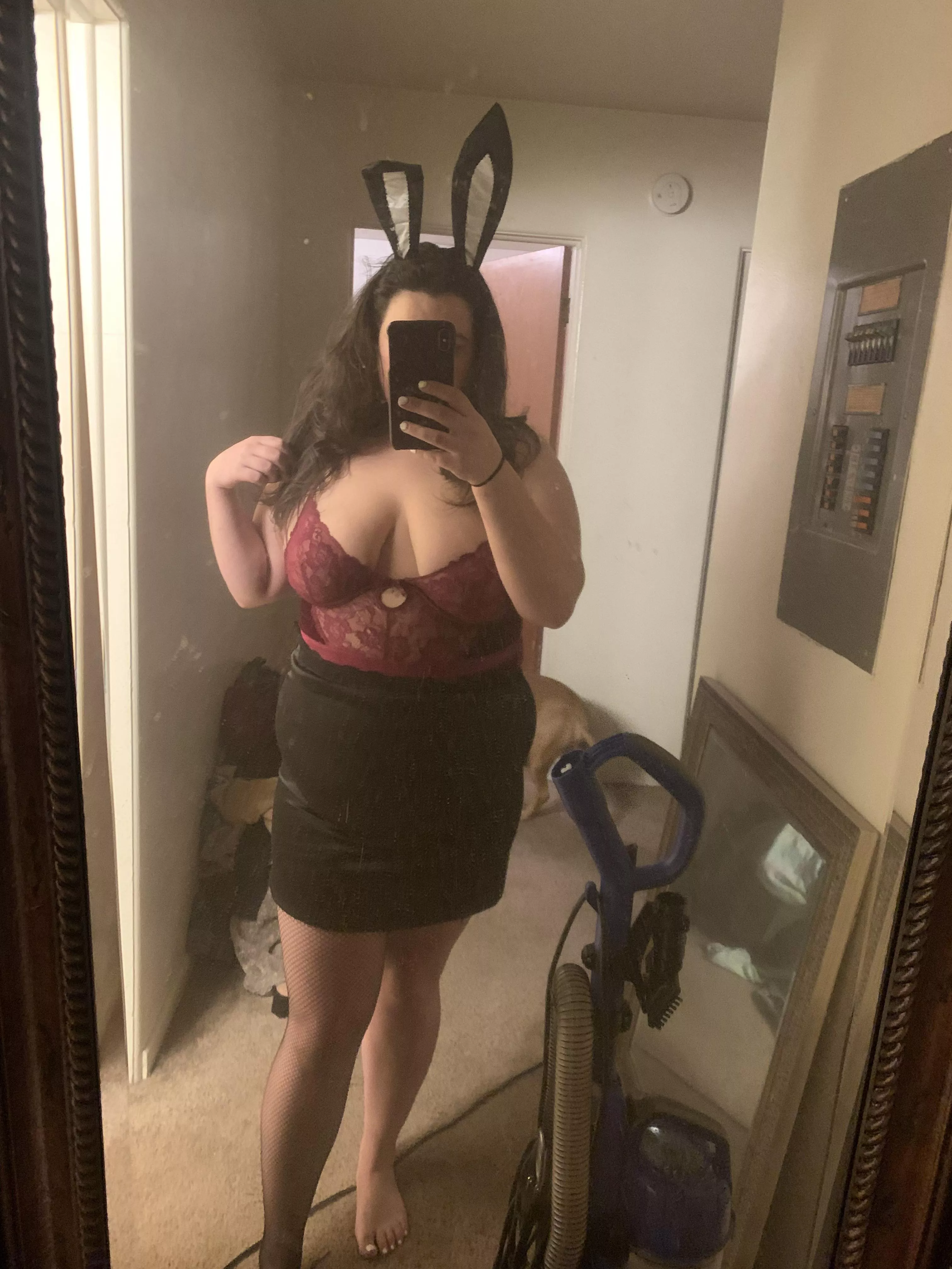 Single and heartbroken 💔 so I come to my favorite sub and remember I still got it