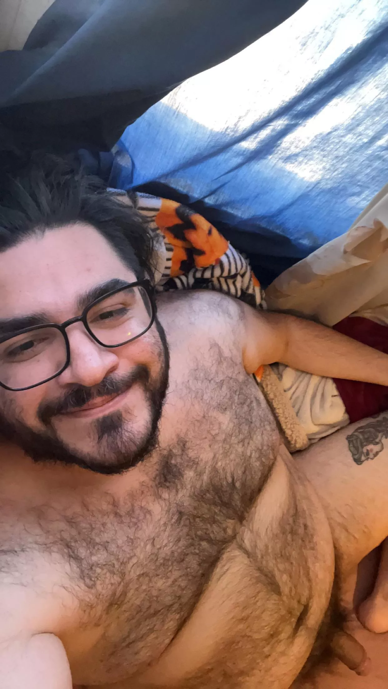 Unwinding a bit after a morning doing laundry 😊