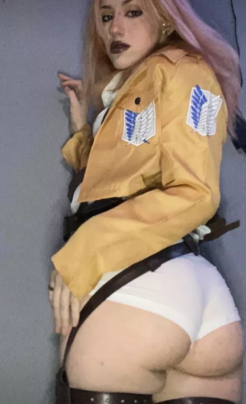 AOT cosplay booty ❣️