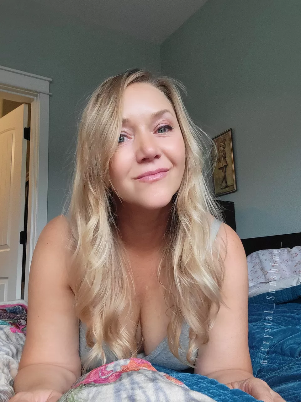 Come for snuggles! [F50]