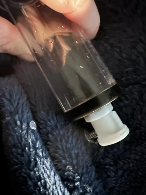 Cracking LA pump cylinders.