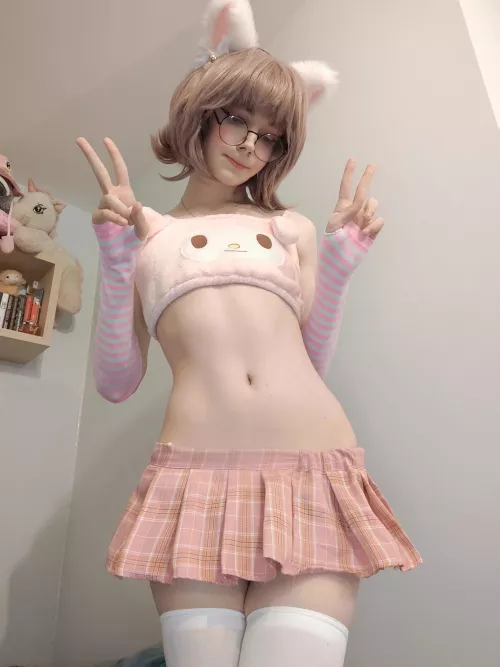 Just a femboy saying hi 😘