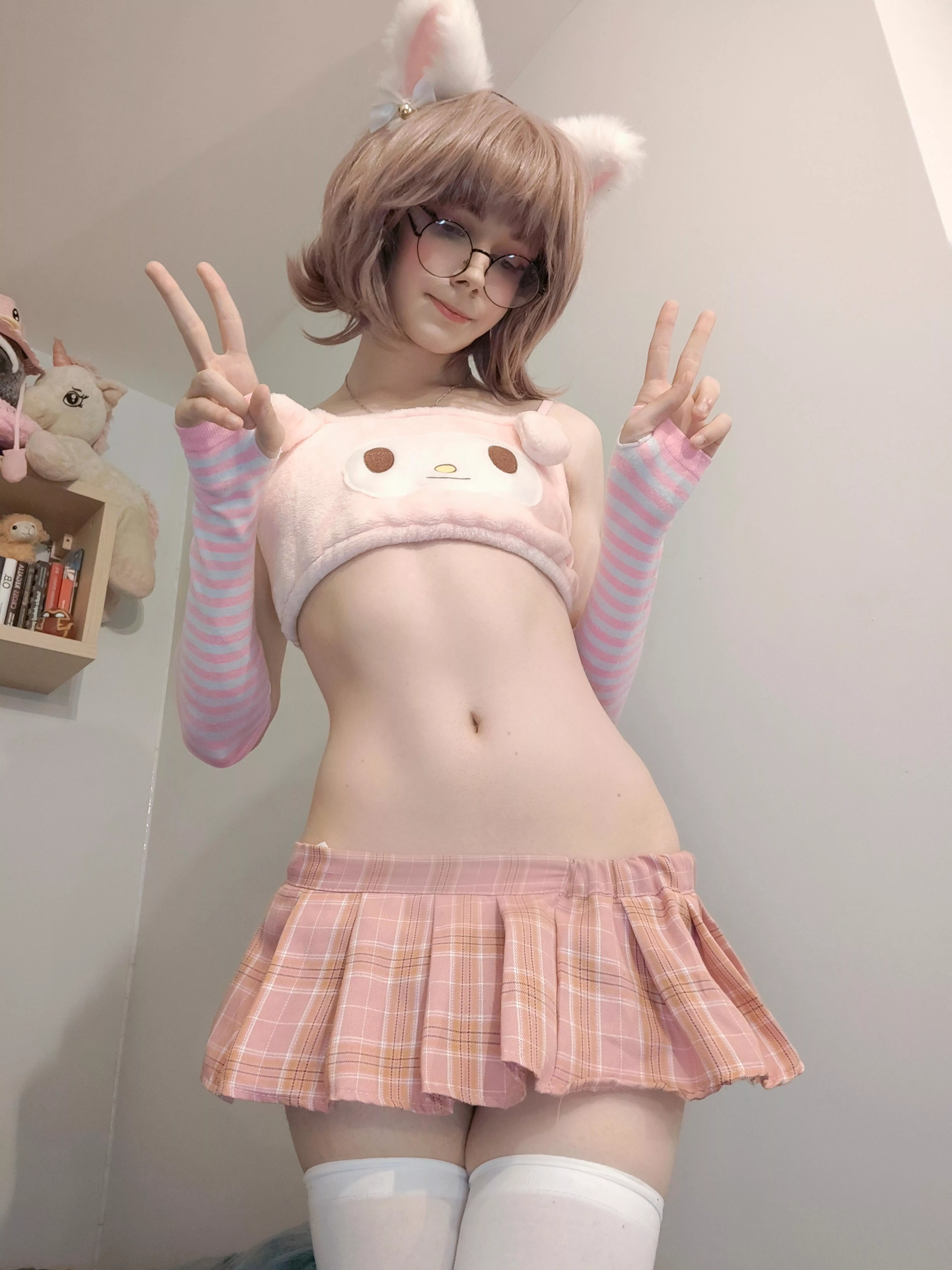 Just a femboy saying hi 😘