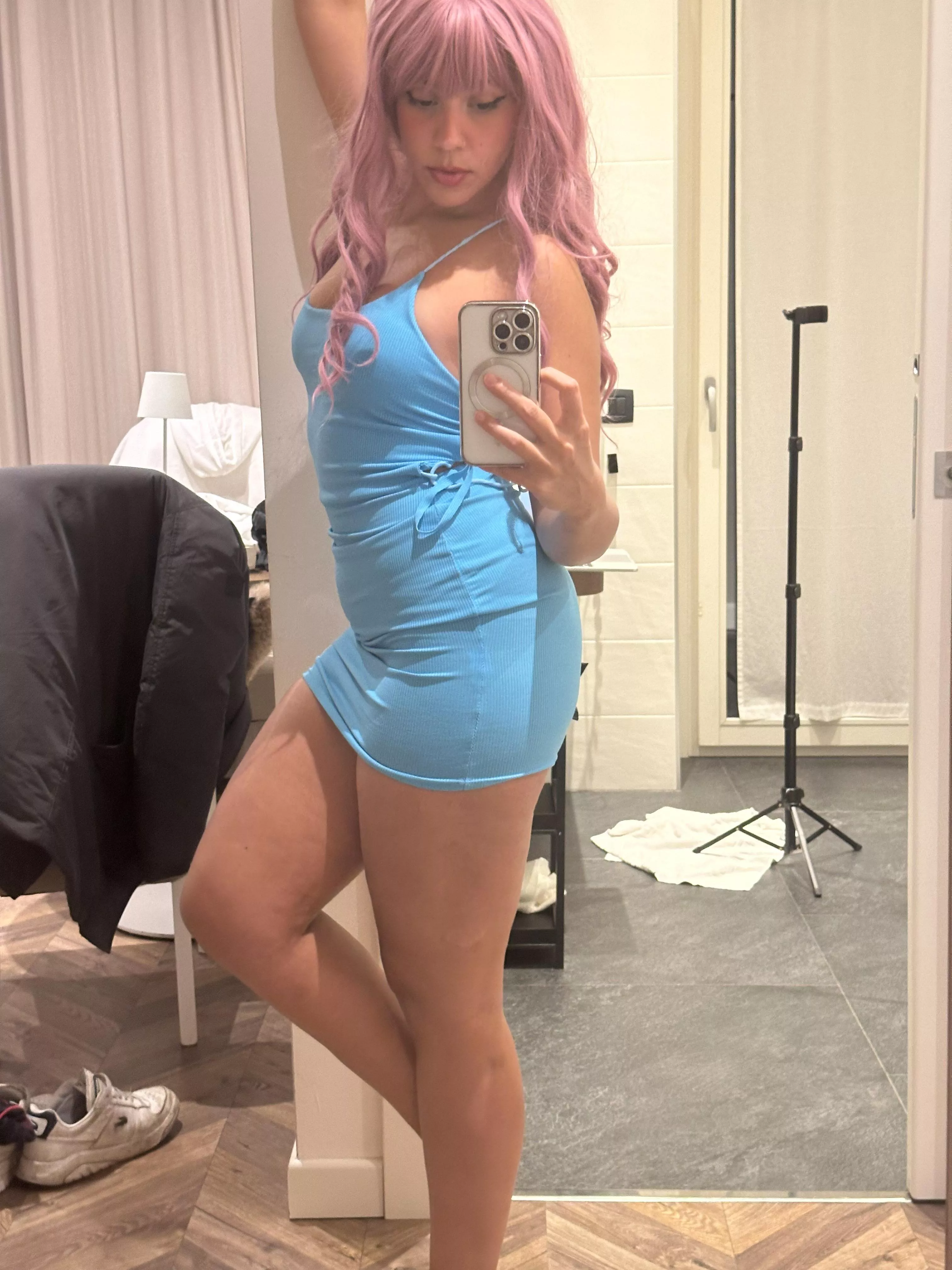 Let me wrap my legs around you 🤭