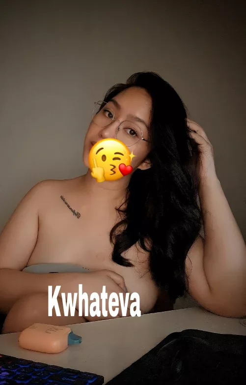 Monday's almost done. (f) 🥰🫰🩷