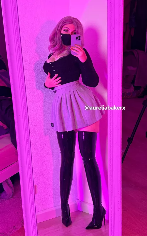 They are so tight 😳 [self]