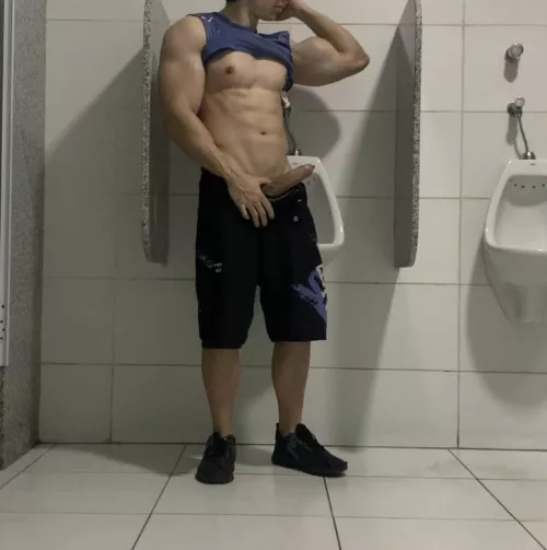What if you caught me like this in the gym bathroom? 🔥