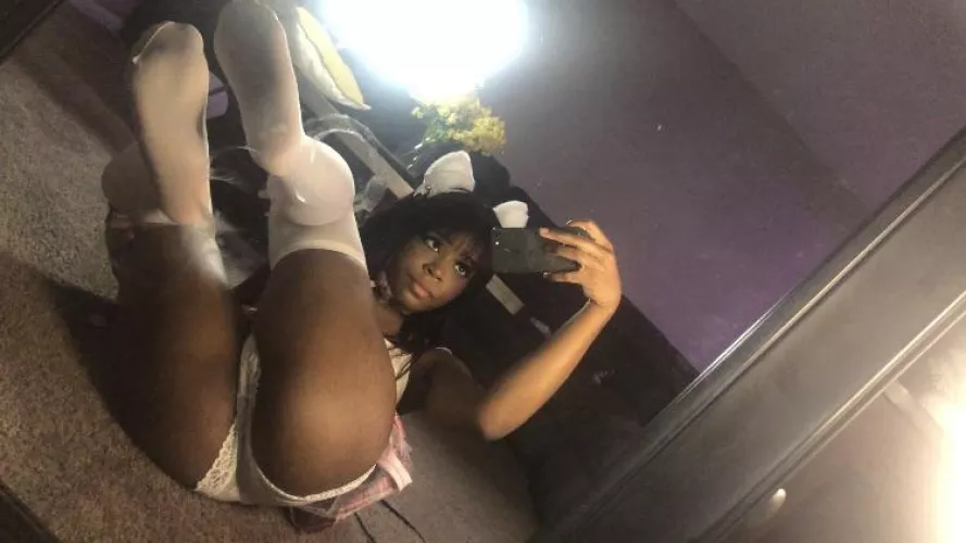 you can go for my feet or ass