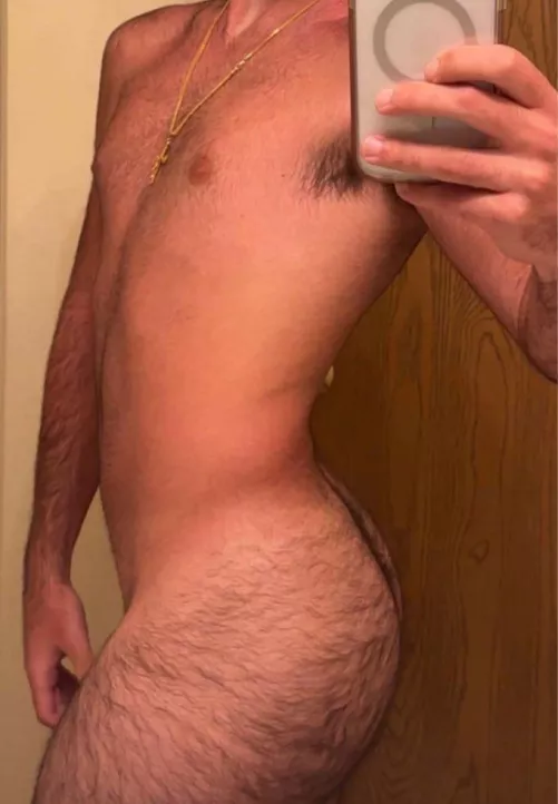 18 vers with a hairy ass and tan line for any age. Jock/muscle+ fit+ daddies+ Bwc+ jock+ verbal/dom+ Snap: samkellers26