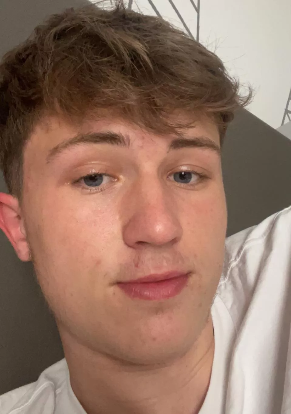 19 welsh big ass bottom looking for massive 9 inch cock @barcld