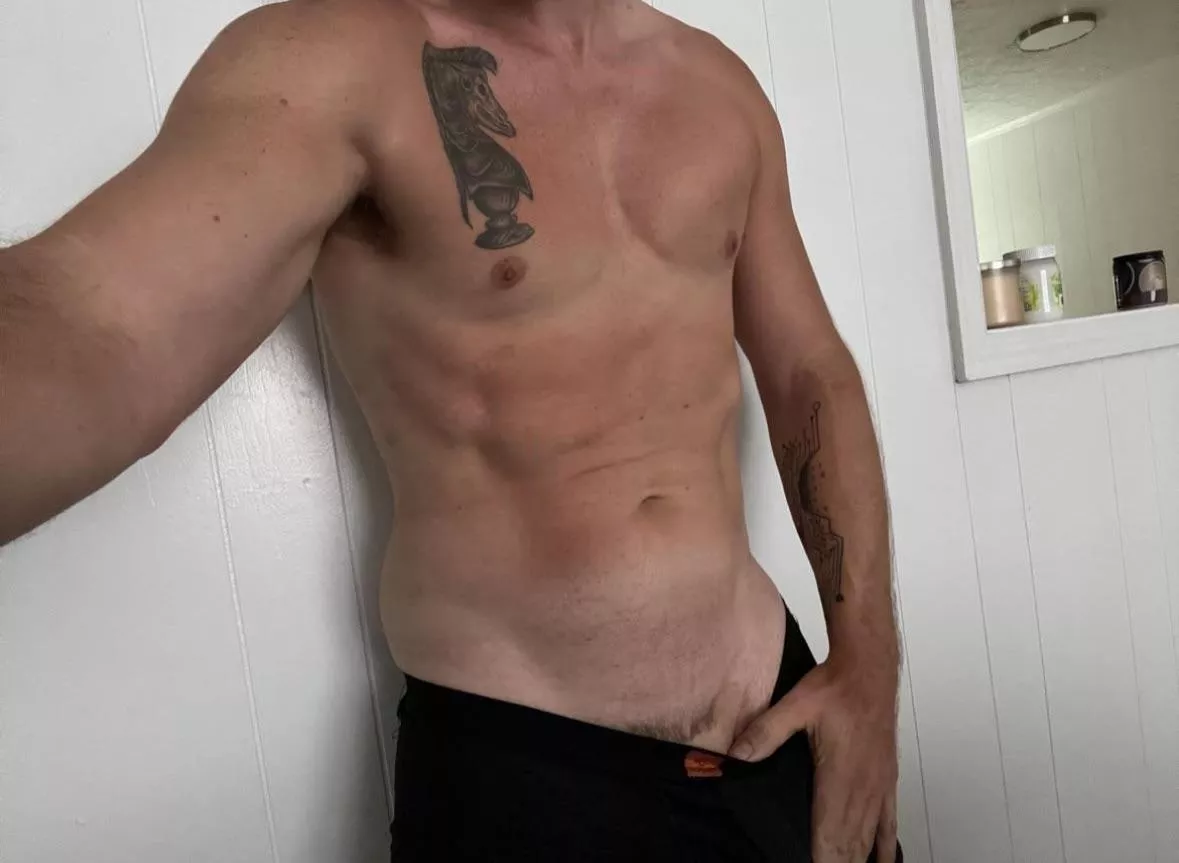 38 M 8” Lynchburg seeking couple for spit roast