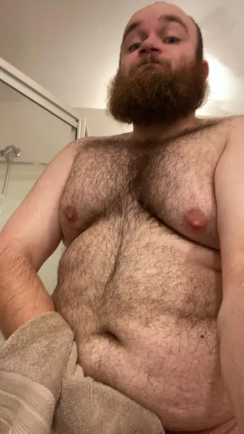 All clean after my shower. Just saying hi